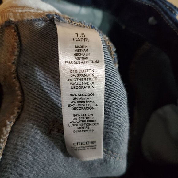 Chicos Jeans Womens Size 1.5 US 10 Blue Perfect Stretch Girlfriend Slim Leg Capr - Picture 3 of 13